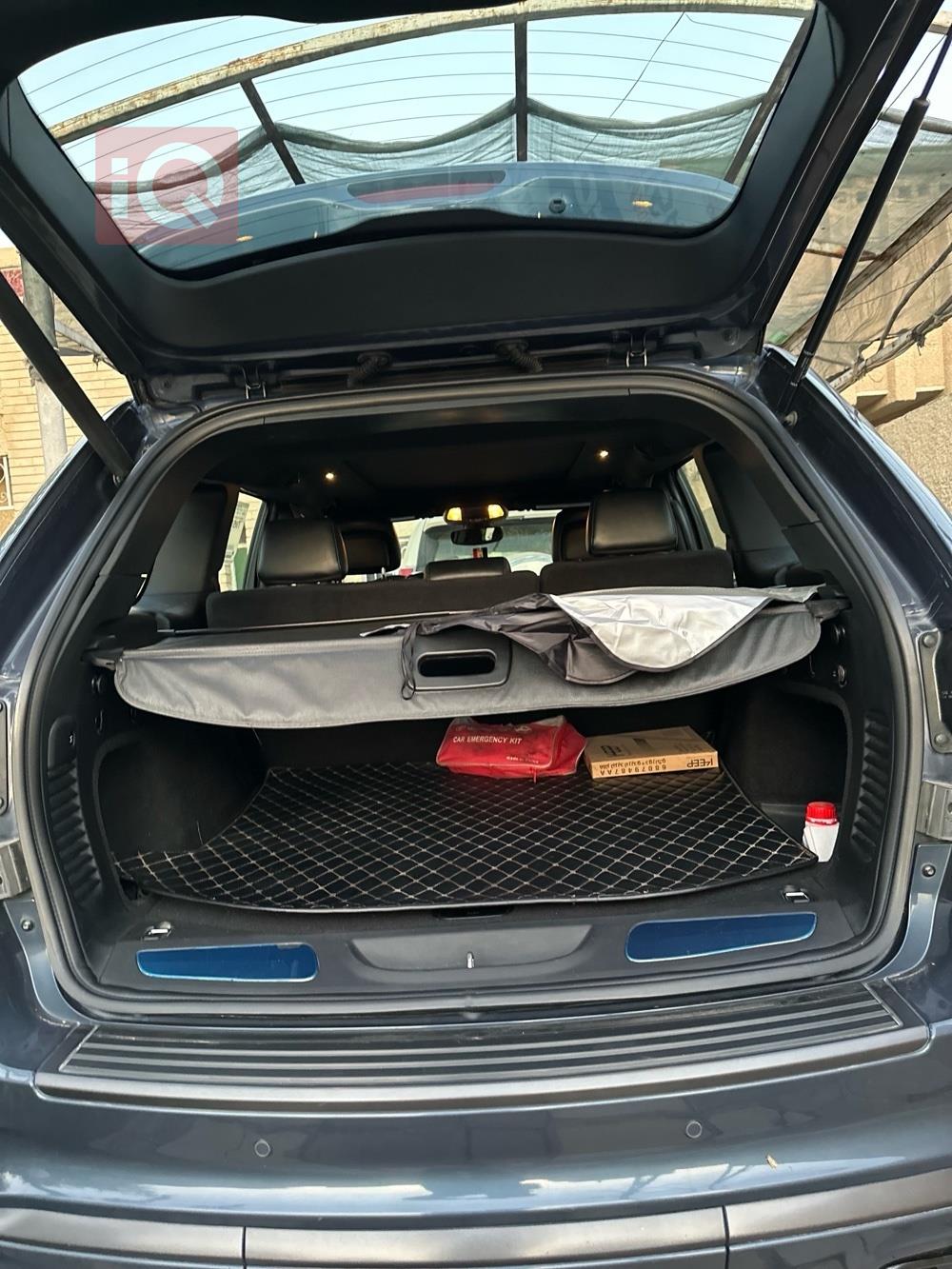 جيب جراند شيروكي